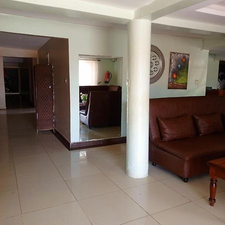 Savannah Paradise Hotel Makindu Exterior photo